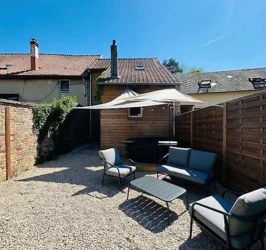 Semesterbostad La Petite Maison *